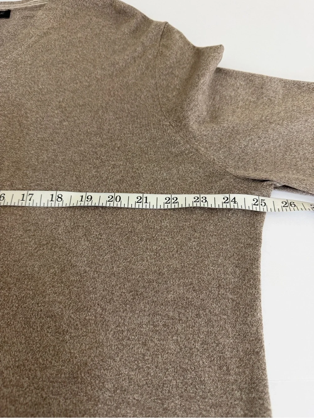 Banana Republic Luxury Blend Men’s V-Neck Sweater Heather Taupe Size XL